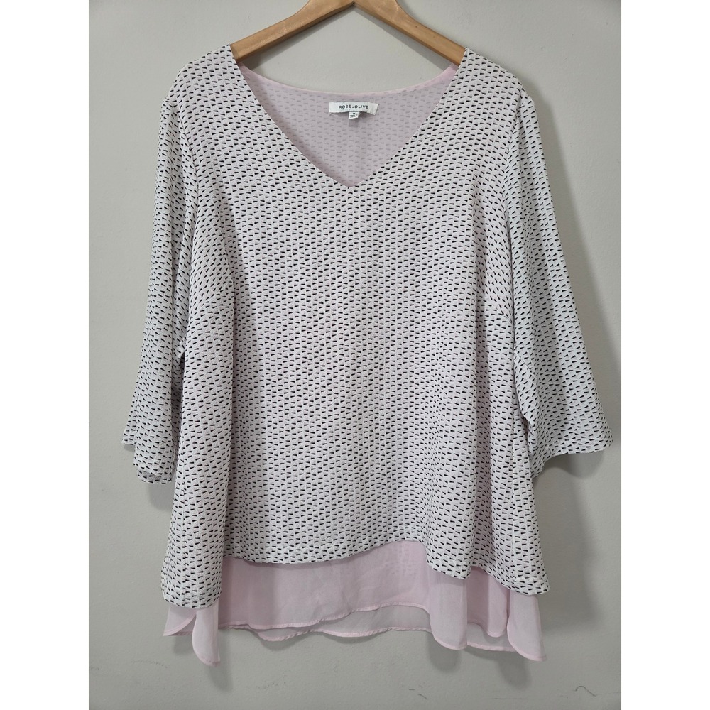 Rose + Olive Pink Black Geometric V-Neck Layered Chiffon Hem Blouse 1X